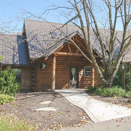 Hummingbird Haven Cabin By Amish Country Lodging 베를린 외부 사진