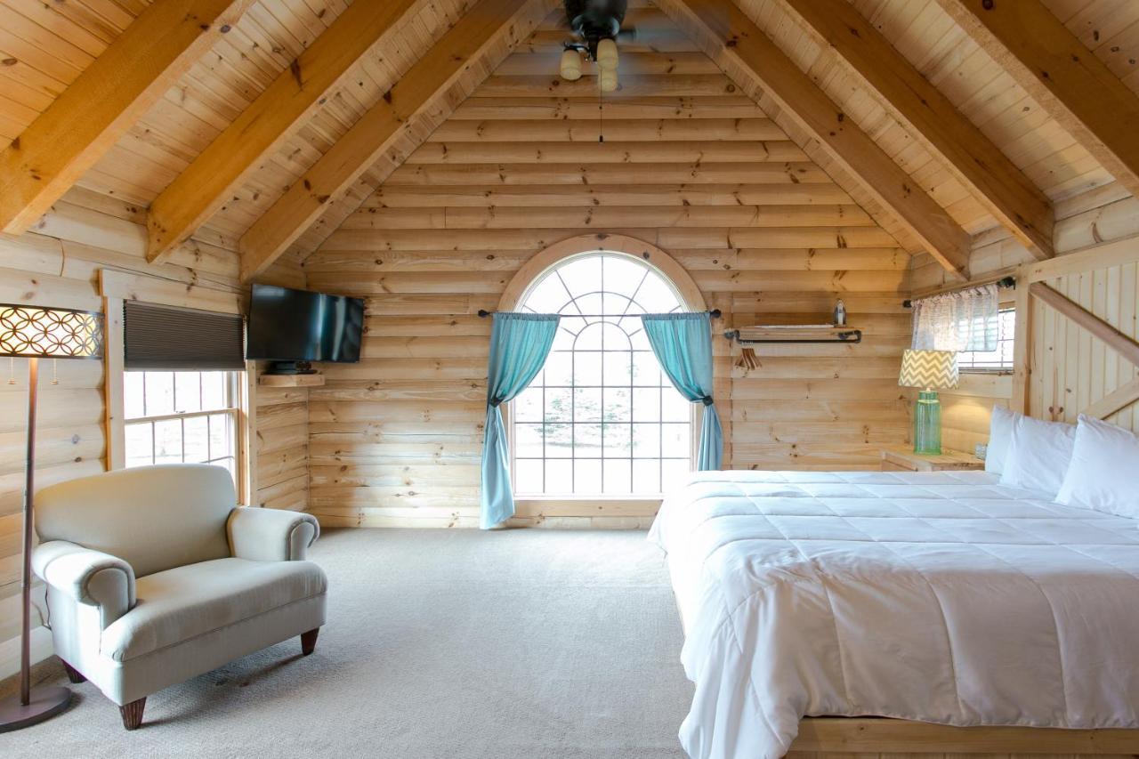Hummingbird Haven Cabin By Amish Country Lodging 베를린 외부 사진