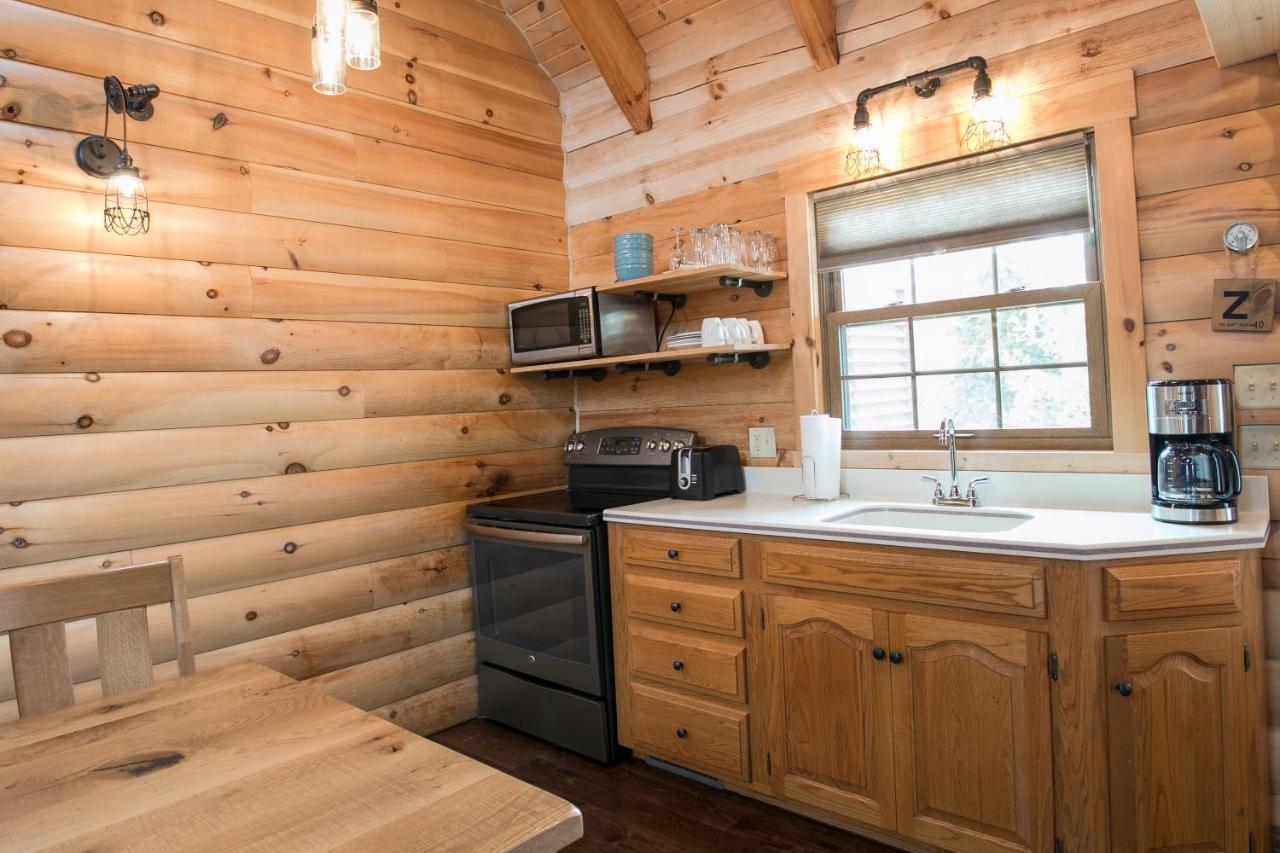 Hummingbird Haven Cabin By Amish Country Lodging 베를린 외부 사진